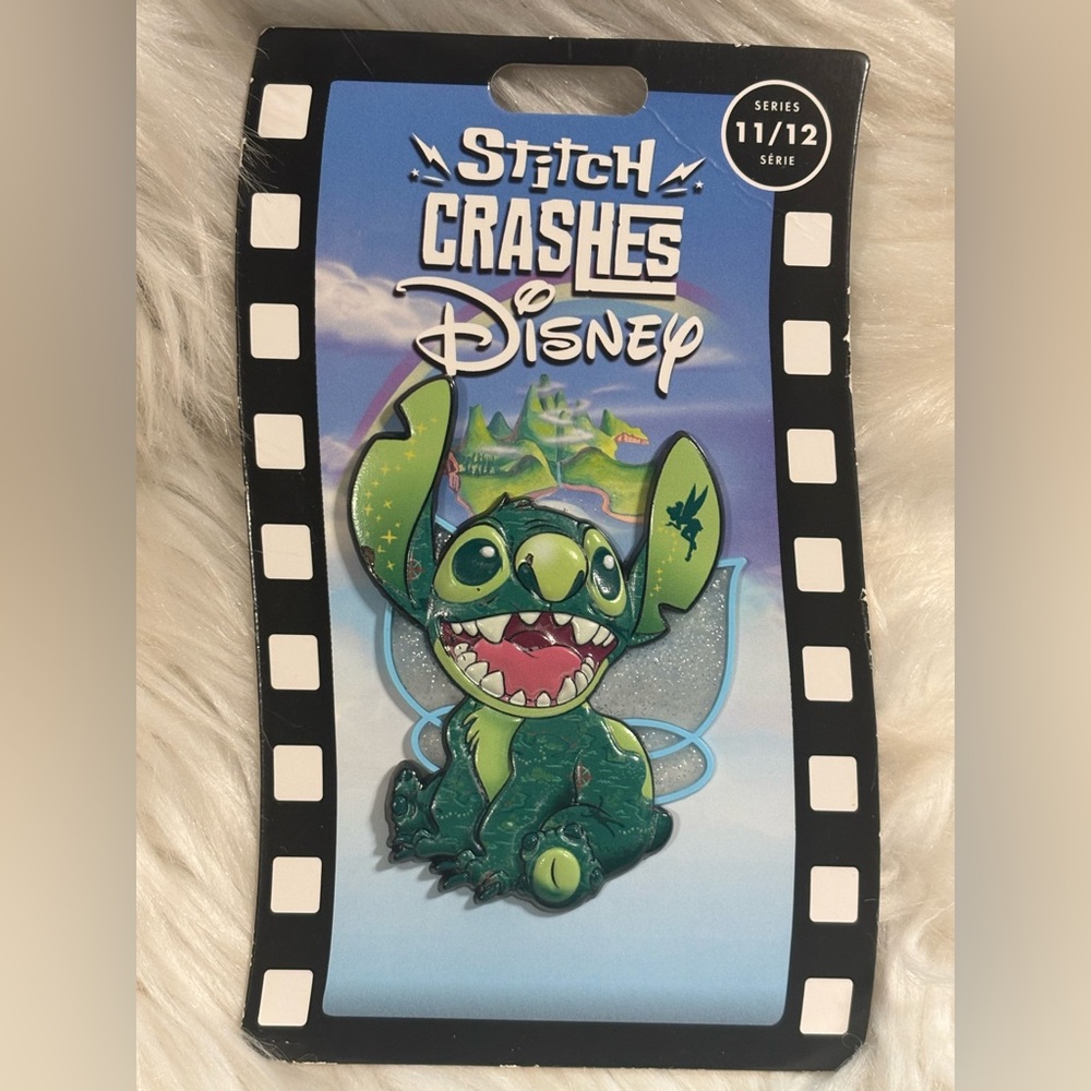 Jumbo Disney STITCH CRASHES Peter Pan Tinker Bell Pin 11/12 Limited Release Pin